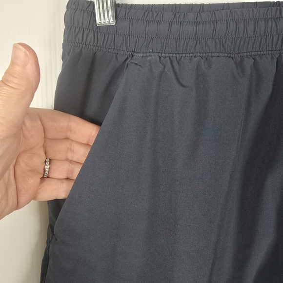 Lululemon Mens Pace Breaker 9" Inseam Athletic Shorts Size M Pockets Drawstring - Picture 3 of 12